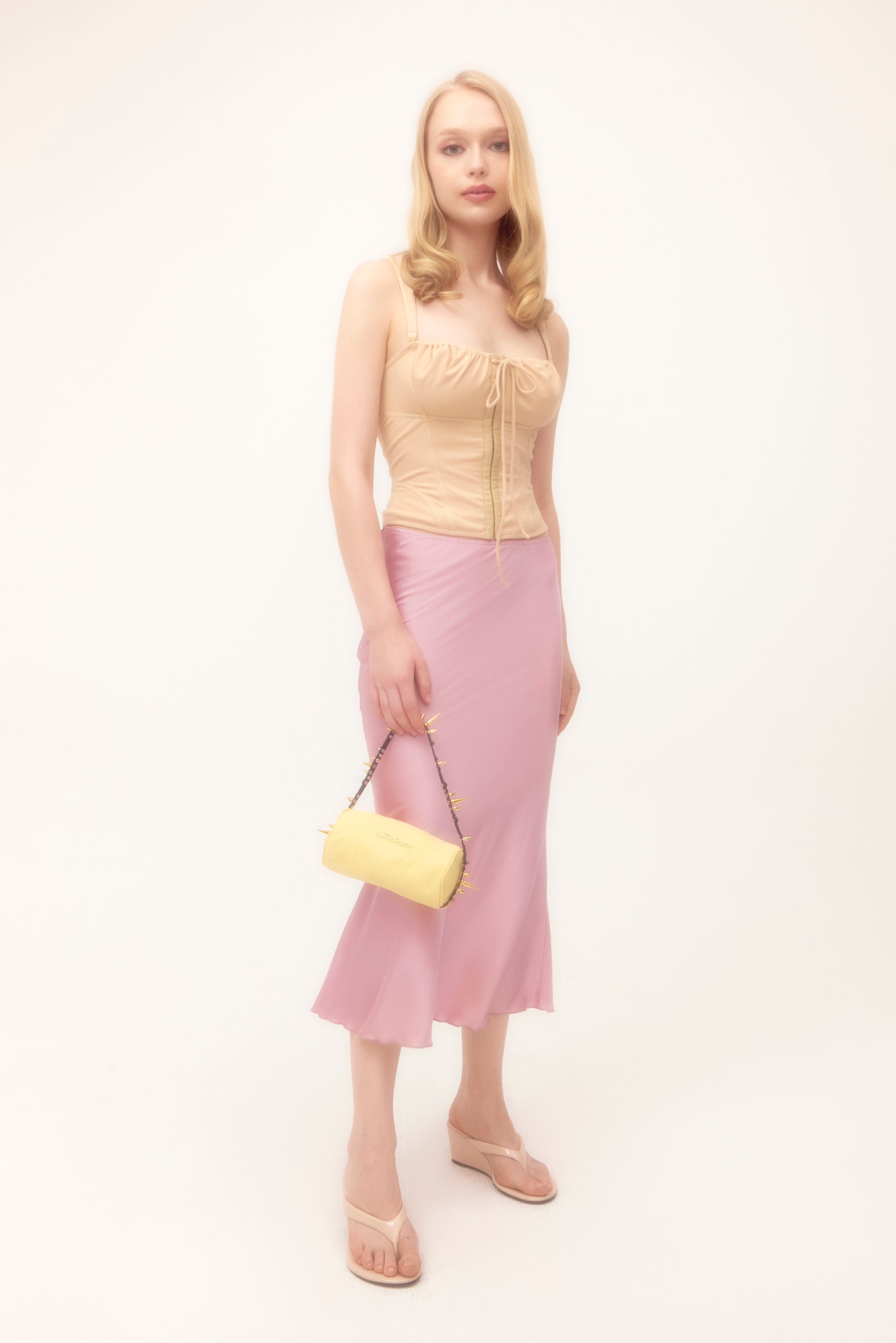ミニスカート Nodress Baby Pink Satin Fishtail Skirt Nodress Baby Pink Satin Fishtail Skirt – Nφdress